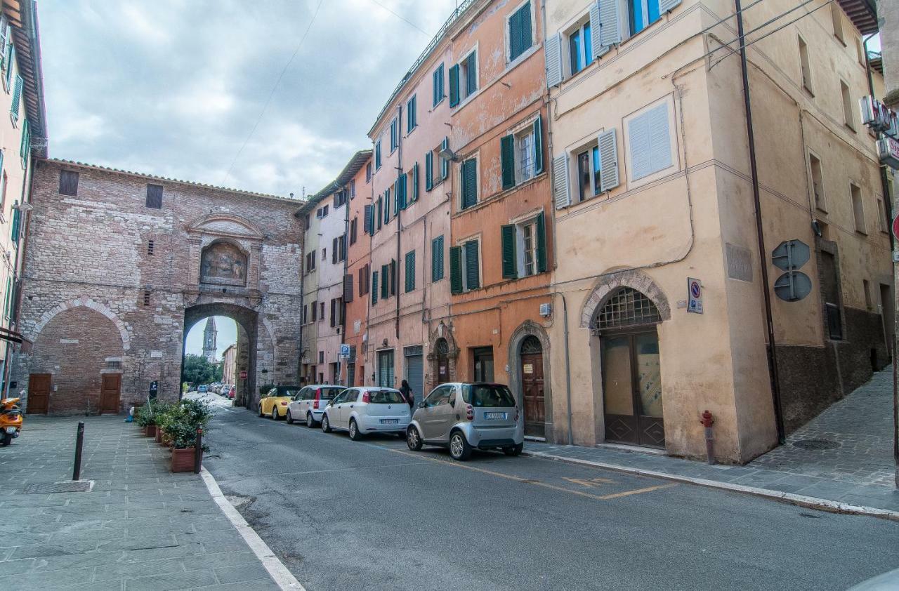 Umbrian Concierge - La Corte Del Grillo Perugia Bagian luar foto